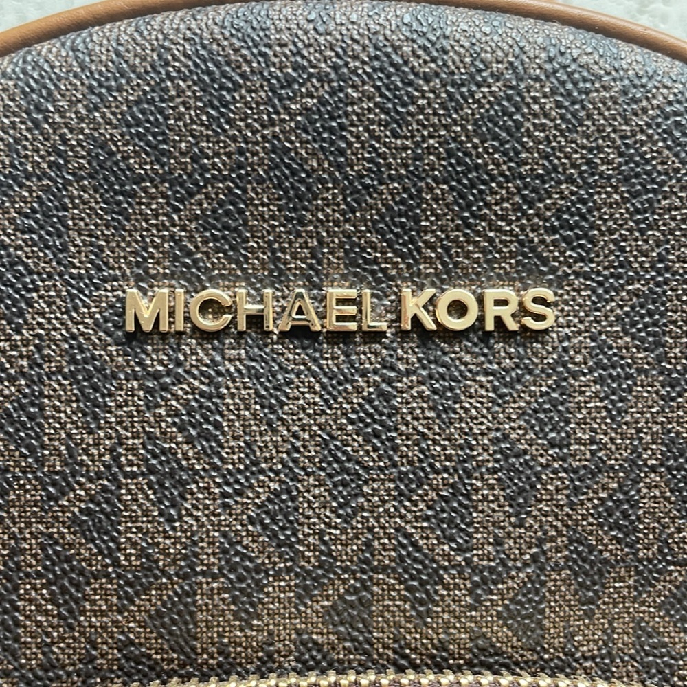 Michael Kors Large Abbey Backpack - Picture 6 of 11